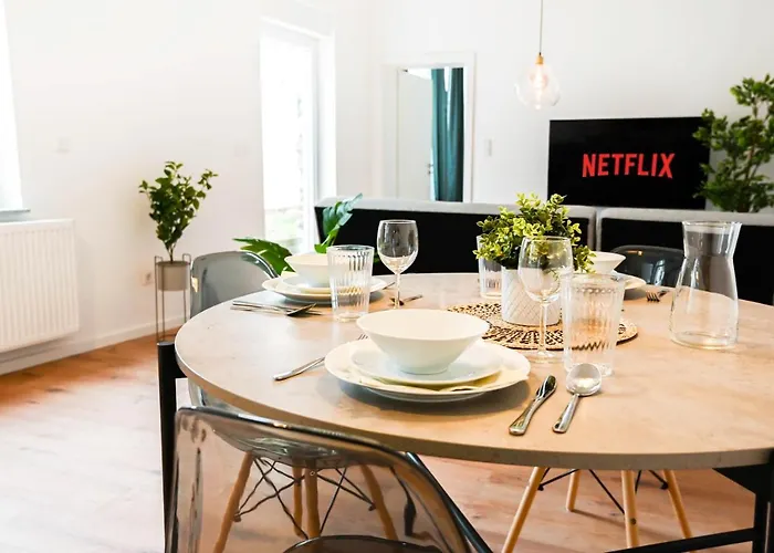 Appartement 50qm In Zentral Gelegen Mit Hohen Decken - Beuys - *